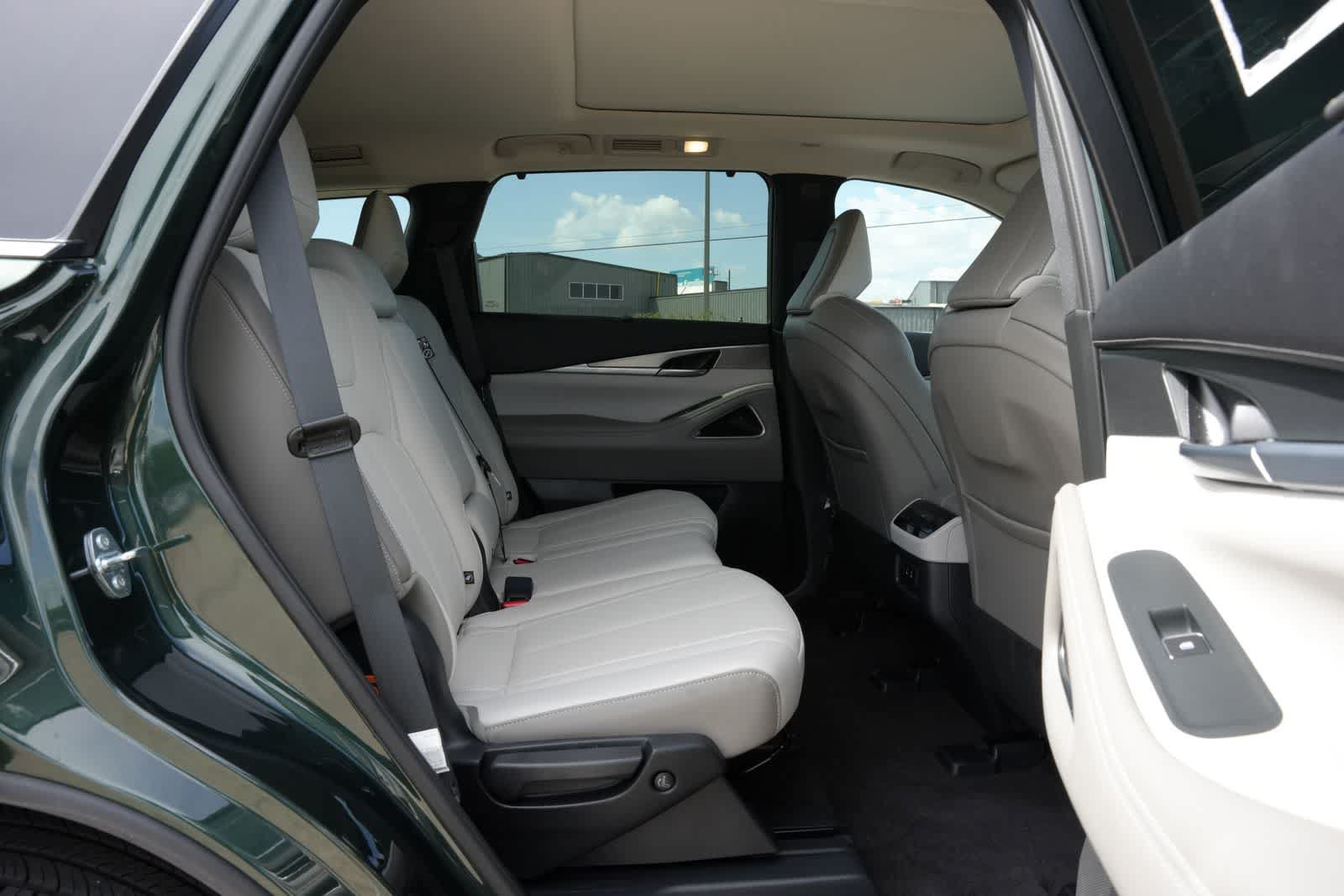 Certified 2026 INFINITI QX60 Luxe w/ Cargo Package FWD image 20