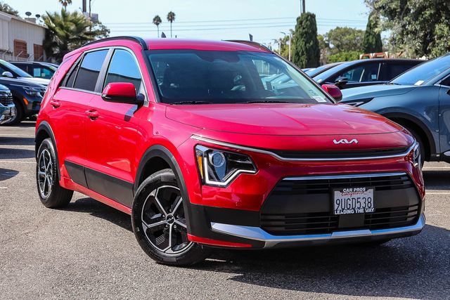Certified 2025 Kia Niro EX FWD image 2