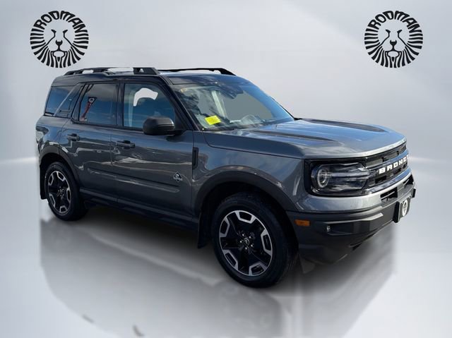 Used 2024 Ford Bronco Sport Outer Banks w/ Tech Package image 3