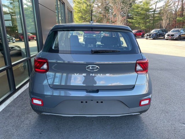 Used 2025 Hyundai Venue SE image 7