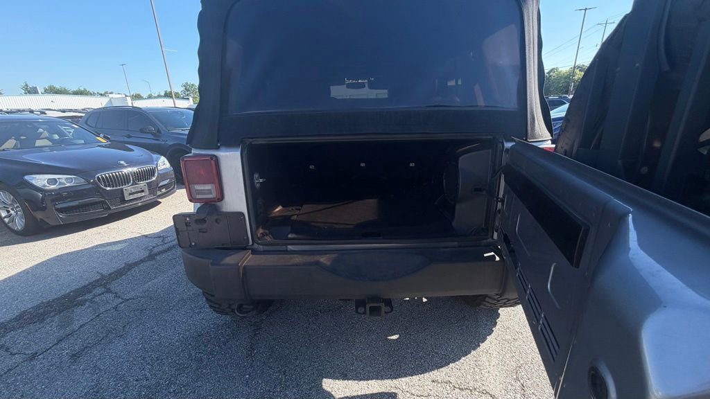 Used 2014 Jeep Wrangler Unlimited Rubicon w/ Dual Top Group AWD/4WD image 5