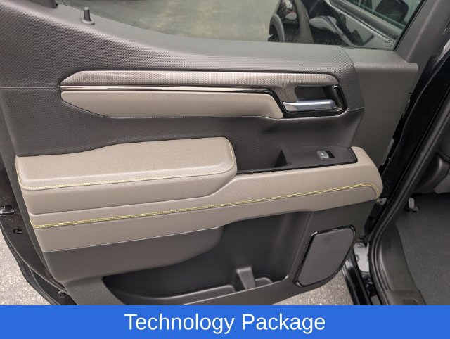 Used 2022 Chevrolet Silverado 1500 ZR2 w/ Technology Package AWD/4WD image 12