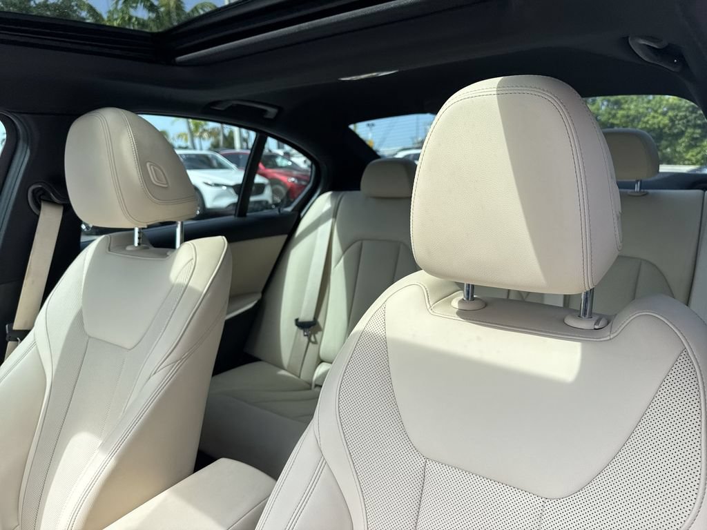 Used 2022 BMW 330i Sedan w/ Convenience Package RWD image 42