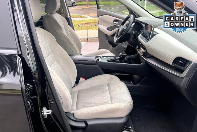 Used 2025 Nissan Rogue SV FWD image 7