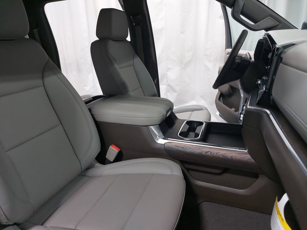 New 2026 GMC Sierra 3500 SLT w/ SLT Premium Package image 10