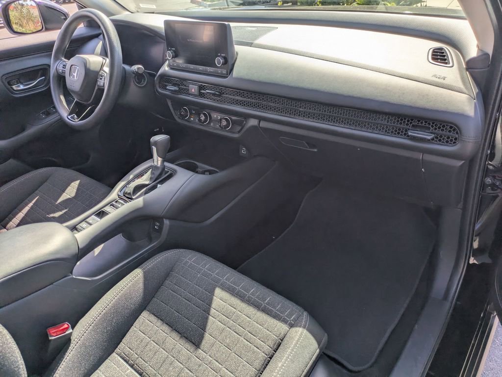 Used 2025 Honda HR-V LX image 29