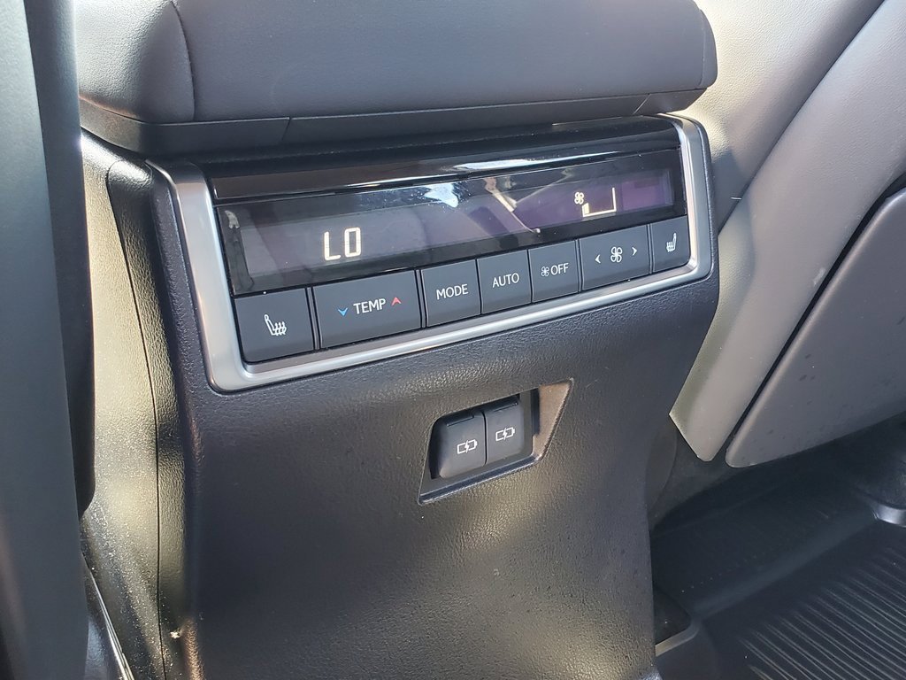 Used 2024 Lexus GX 550 image 29