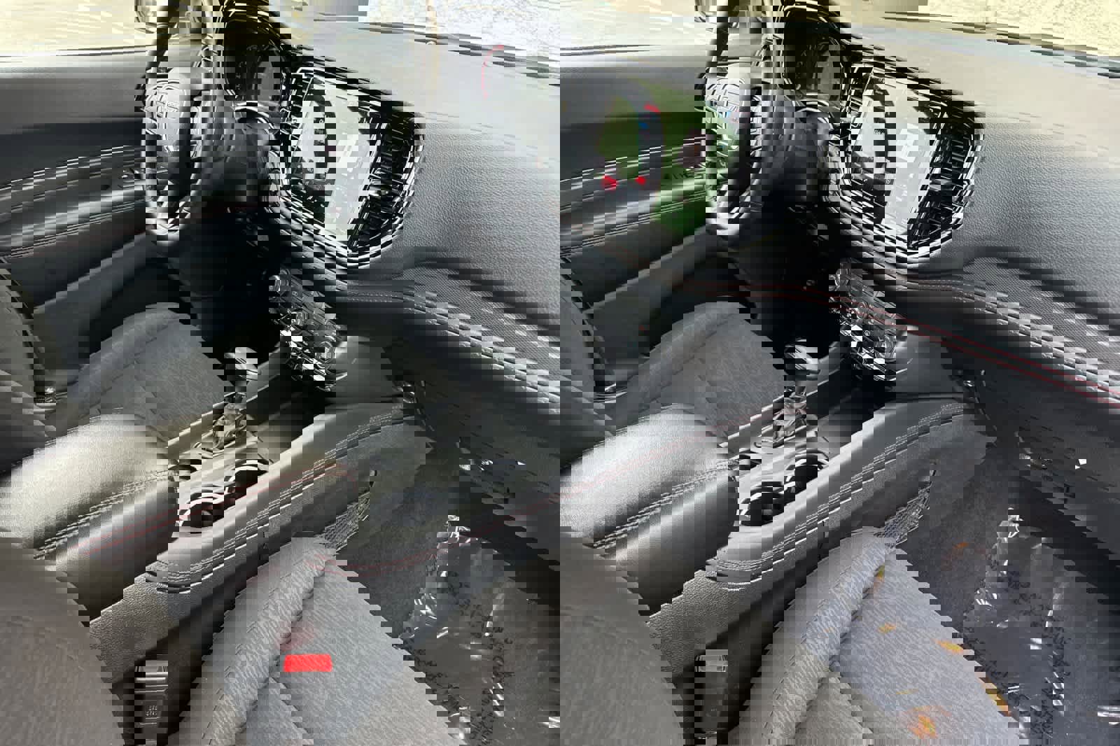 Used 2025 Dodge Durango GT image 16