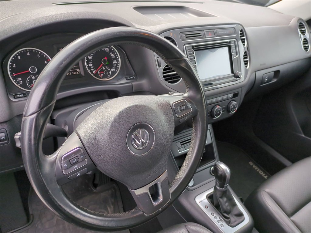 Used 2017 Volkswagen Tiguan S image 15