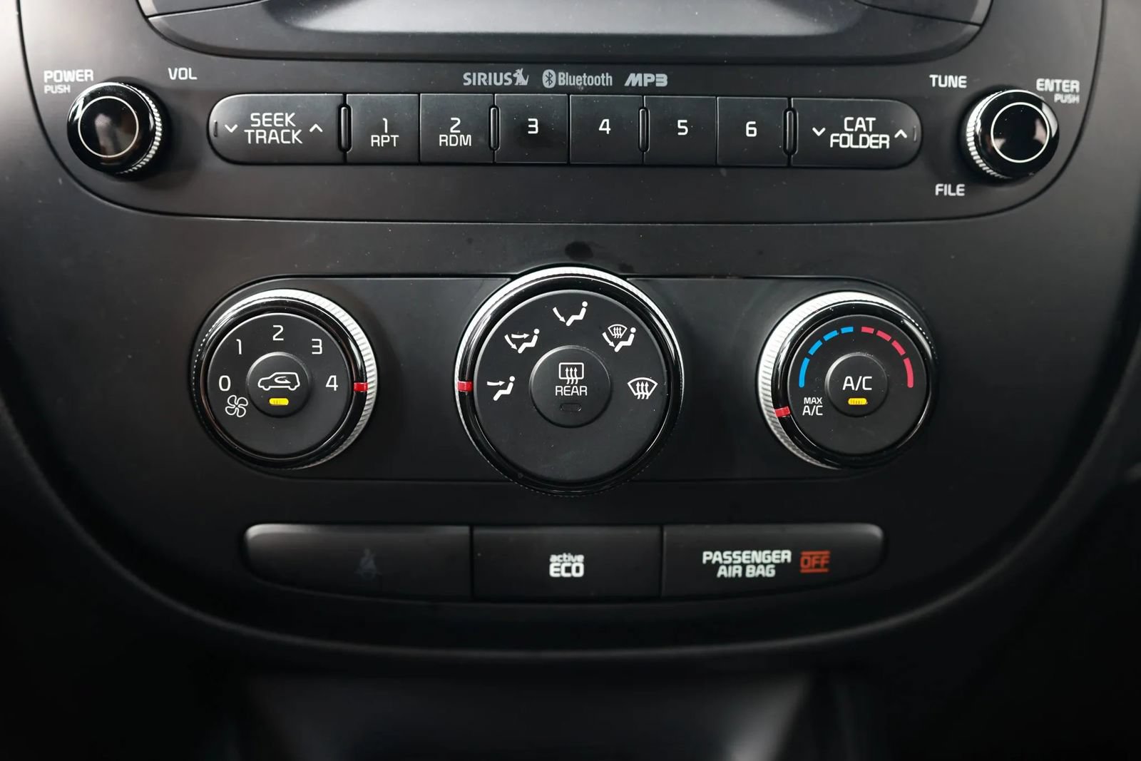 Used 2015 Kia Soul FWD image 32
