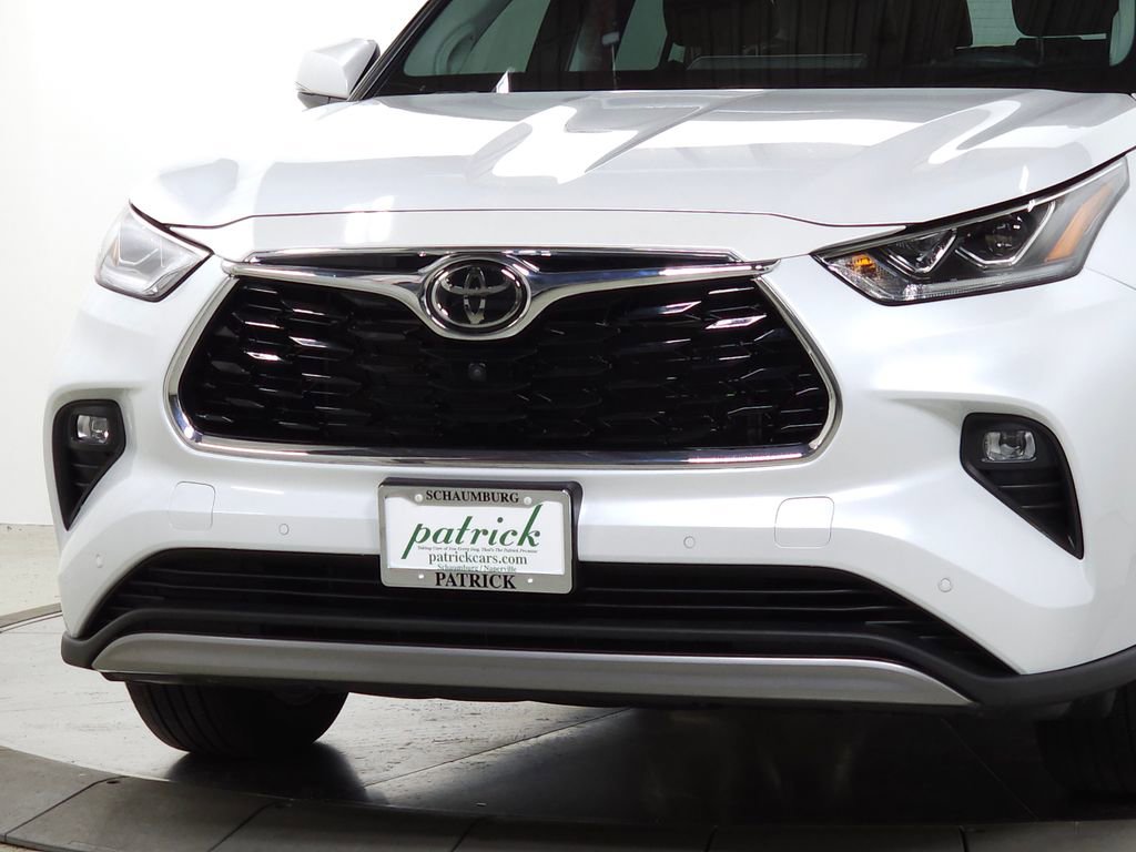 Used 2022 Toyota Highlander Platinum AWD/4WD image 4