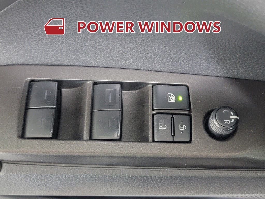 Used 2022 Toyota Camry SE FWD image 24