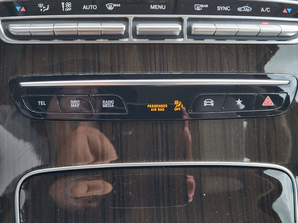Used 2020 Mercedes-Benz GLC 300 4MATIC image 19