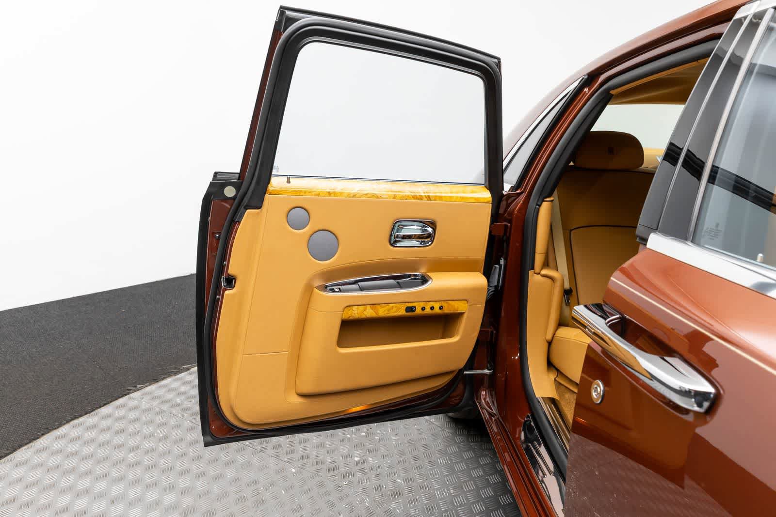 Used 2013 Rolls-Royce Ghost RWD image 59