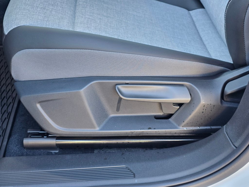 New 2026 Volkswagen ID.4 Pro AWD/4WD image 17