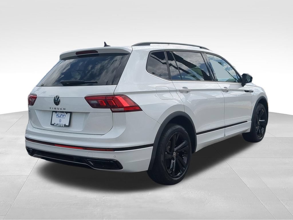 Certified 2023 Volkswagen Tiguan SE R-Line FWD image 3