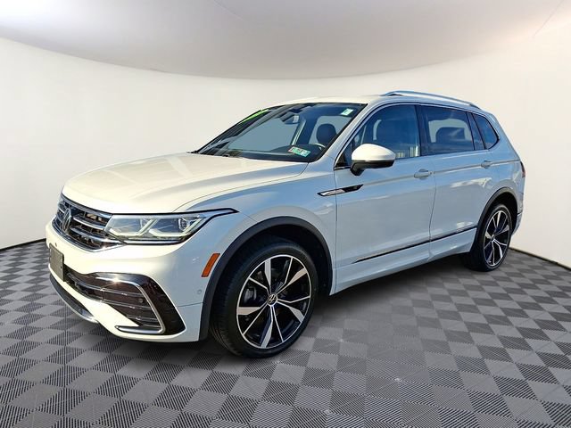 Used 2022 Volkswagen Tiguan SEL R-Line AWD/4WD image 3