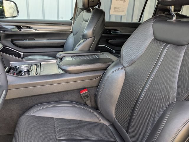 Used 2024 Jeep Wagoneer Series II w/ Flexible Seating Group AWD/4WD image 27