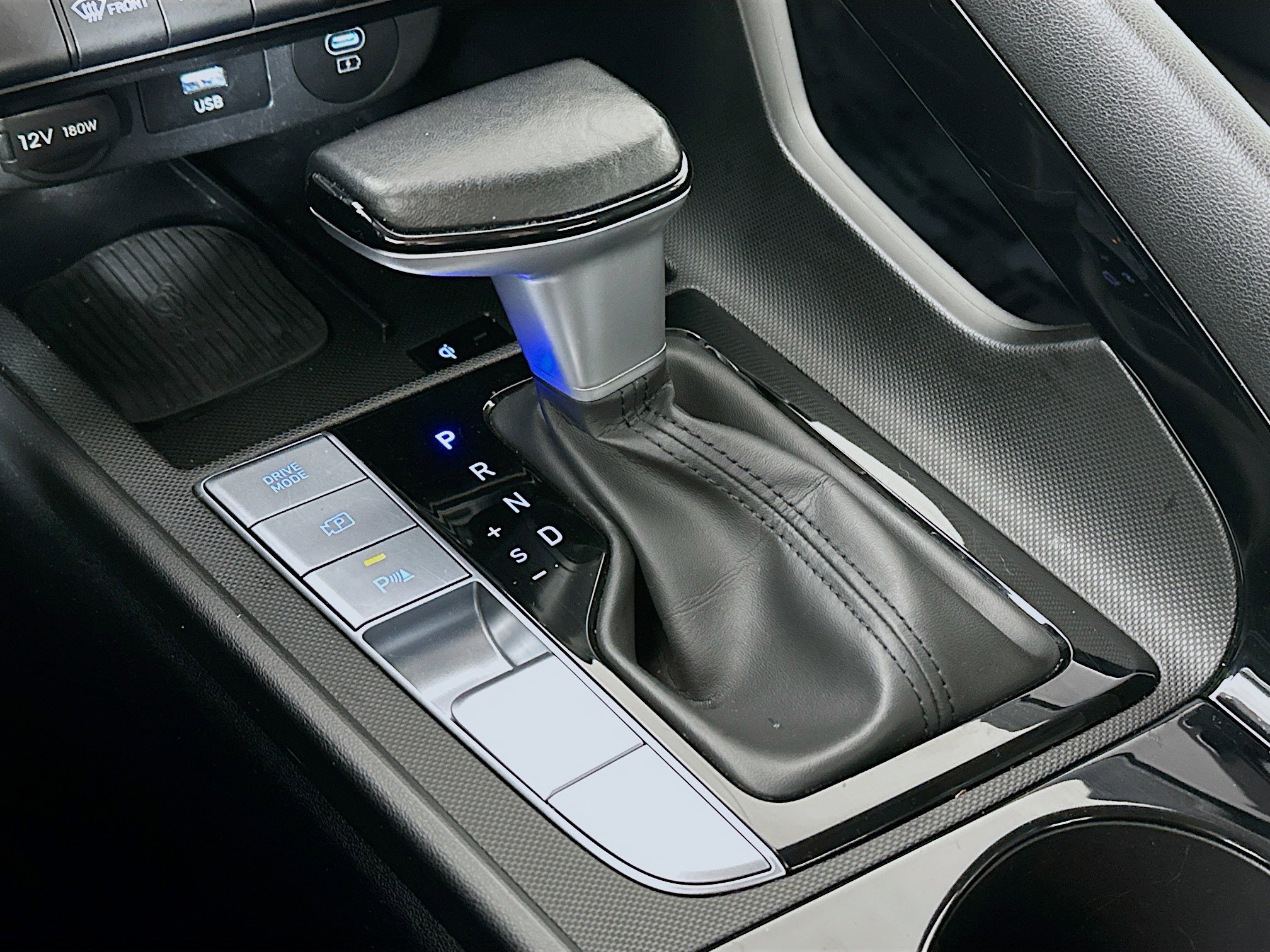 Certified 2024 Hyundai Elantra Limited image 17