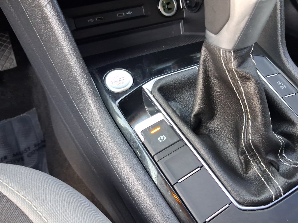 Certified 2024 Volkswagen Taos S FWD image 25