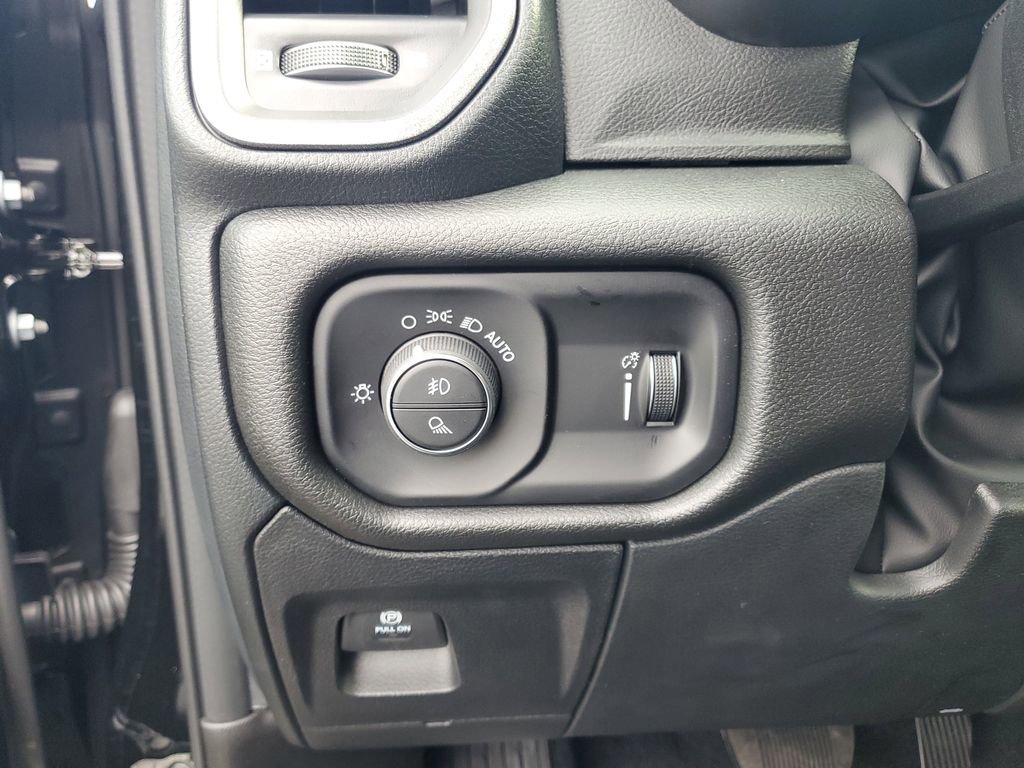 New 2026 RAM 1500 Express AWD/4WD image 10