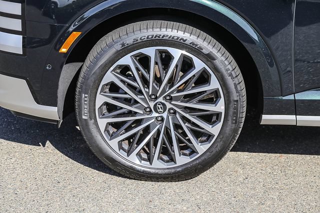 Used 2026 Hyundai Palisade Calligraphy FWD image 11