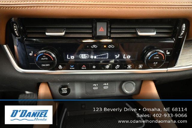 Used 2024 Nissan Rogue Platinum w/ Platinum Premium Package AWD/4WD image 31