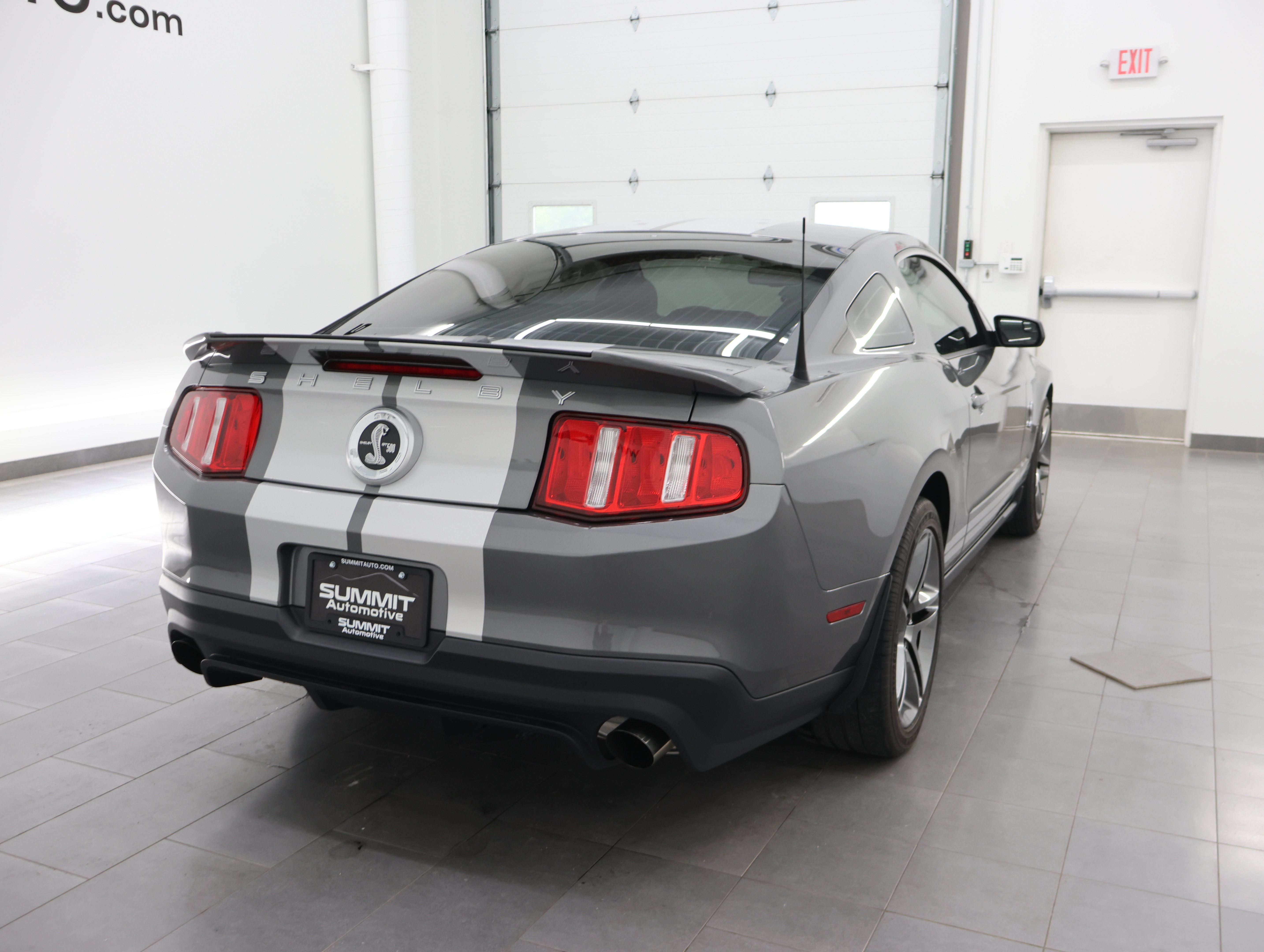 Used 2011 Ford Mustang Shelby GT500 RWD image 5