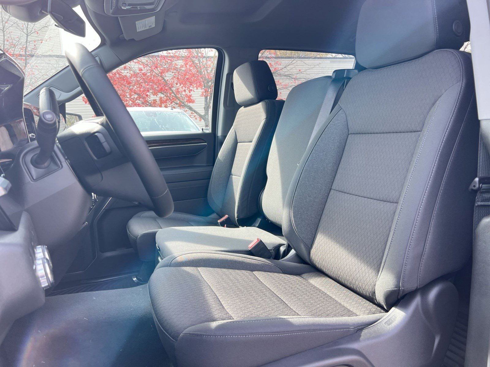 New 2026 GMC Sierra 1500 SLE image 12