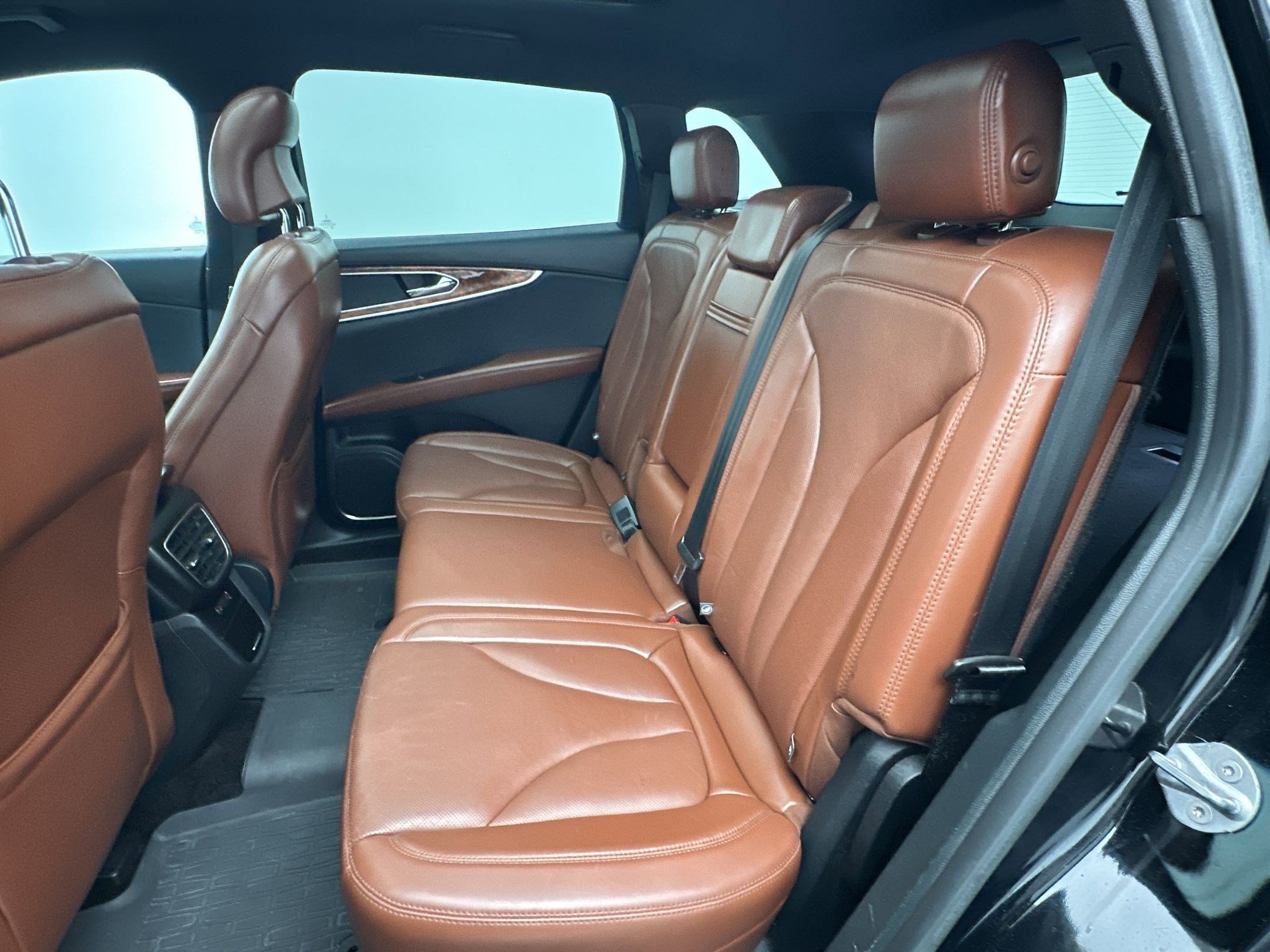 Used 2018 Lincoln MKX Reserve w/ Lincoln MKX Climate Package AWD/4WD image 14