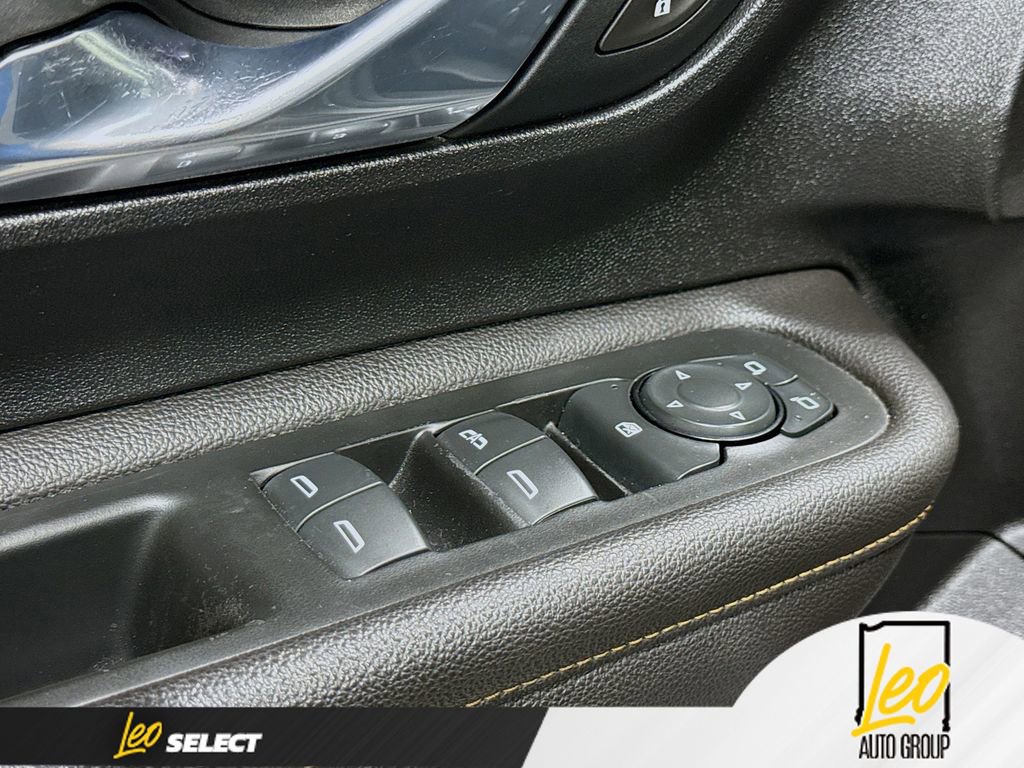 Used 2021 GMC Terrain SLE w/ Driver Convenience Package image 17