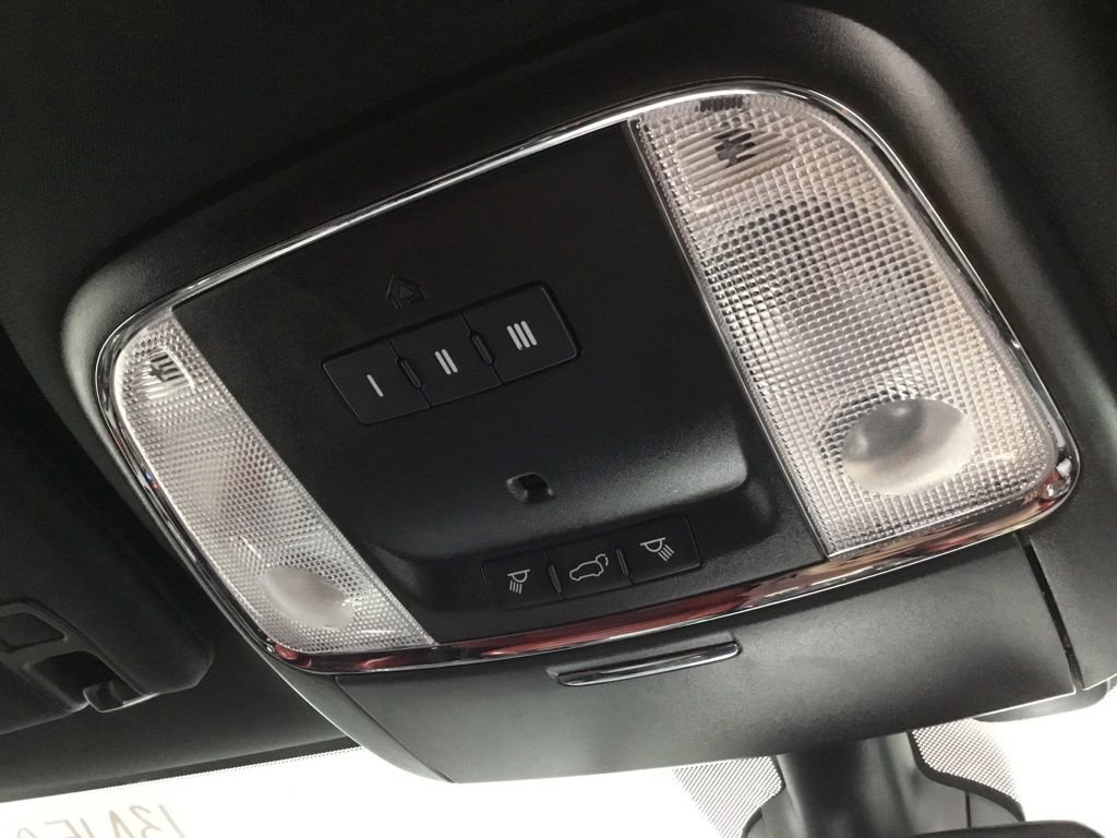 Used 2020 Dodge Durango R/T w/ Blacktop Package AWD/4WD image 40