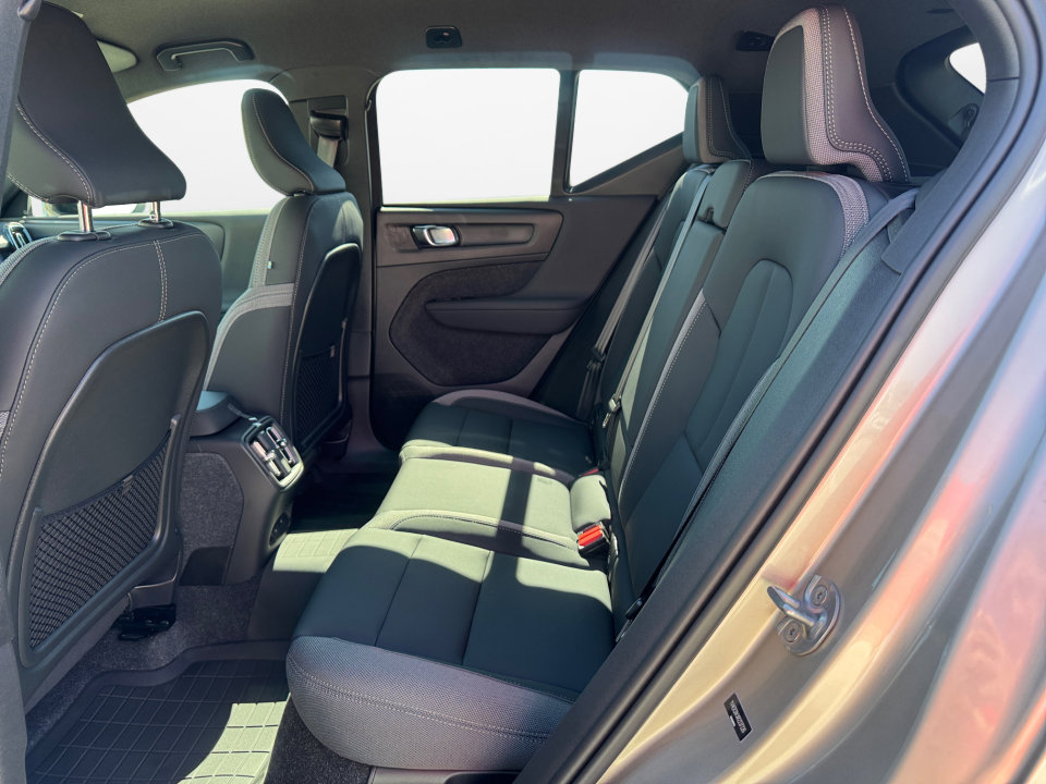 New 2024 Volvo XC40 Recharge Core w/ Protection Package Premier image 13