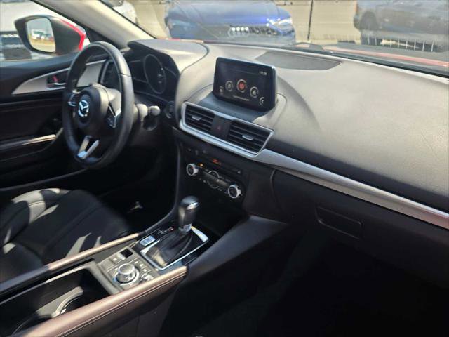 Used 2017 MAZDA MAZDA3 Touring image 12