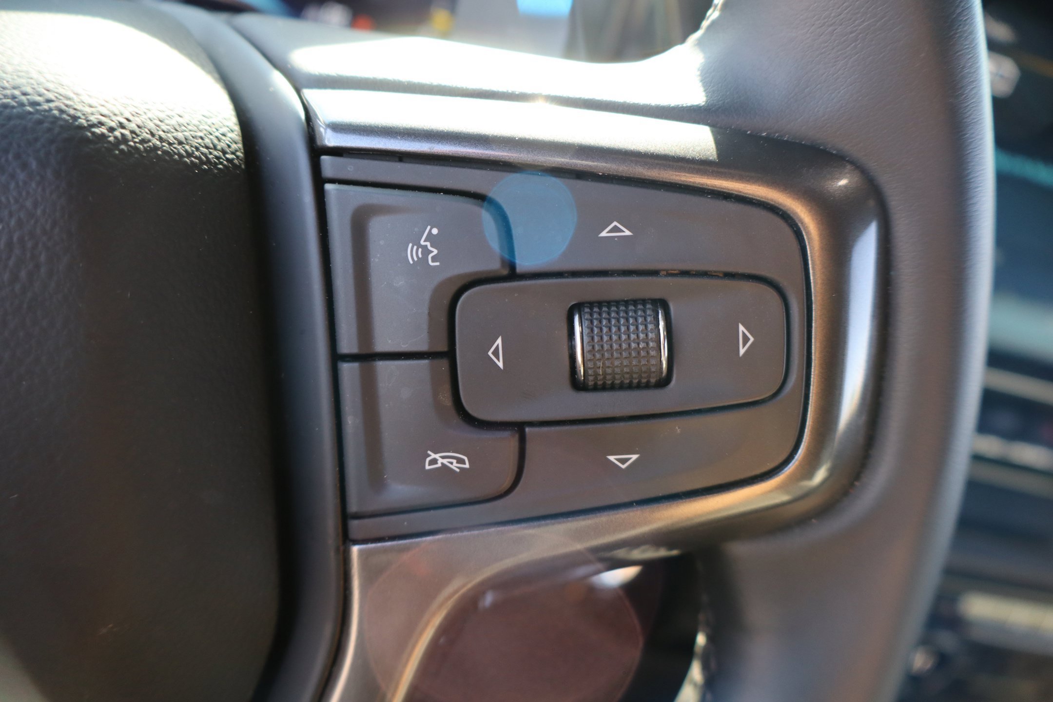 Used 2023 Chevrolet Silverado 1500 ZR2 AWD/4WD image 19