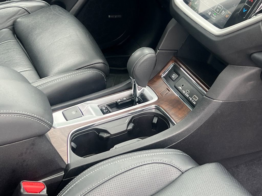 Used 2023 Subaru Ascent Touring image 9