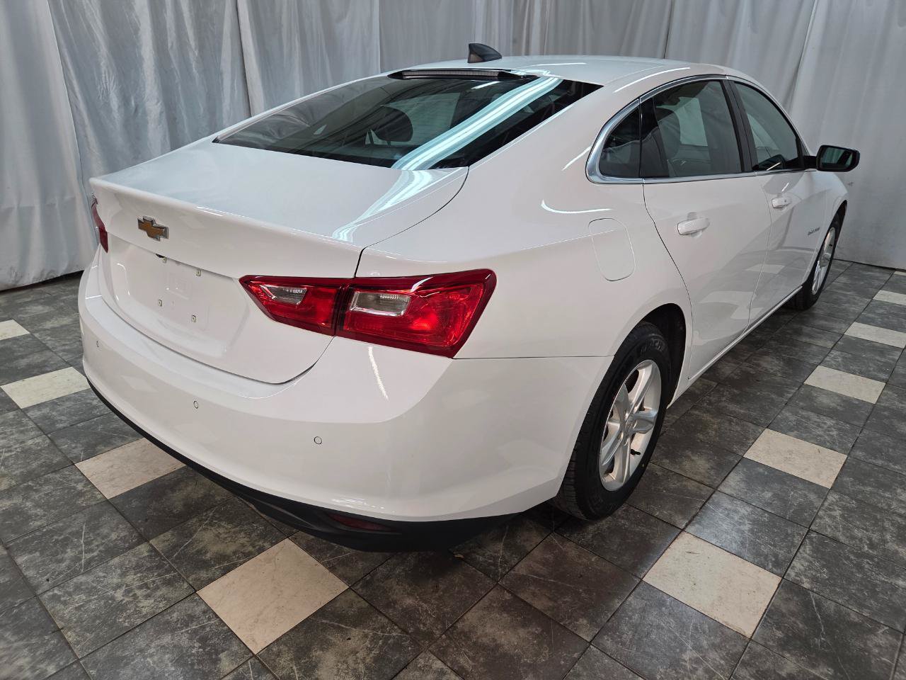 Used 2023 Chevrolet Malibu LS w/ Driver Confidence Package FWD image 5