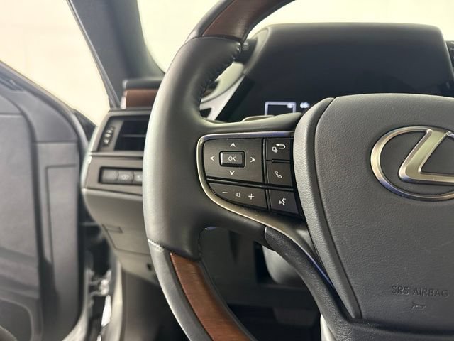 Certified 2025 Lexus ES 300h w/ Technology Package FWD image 25