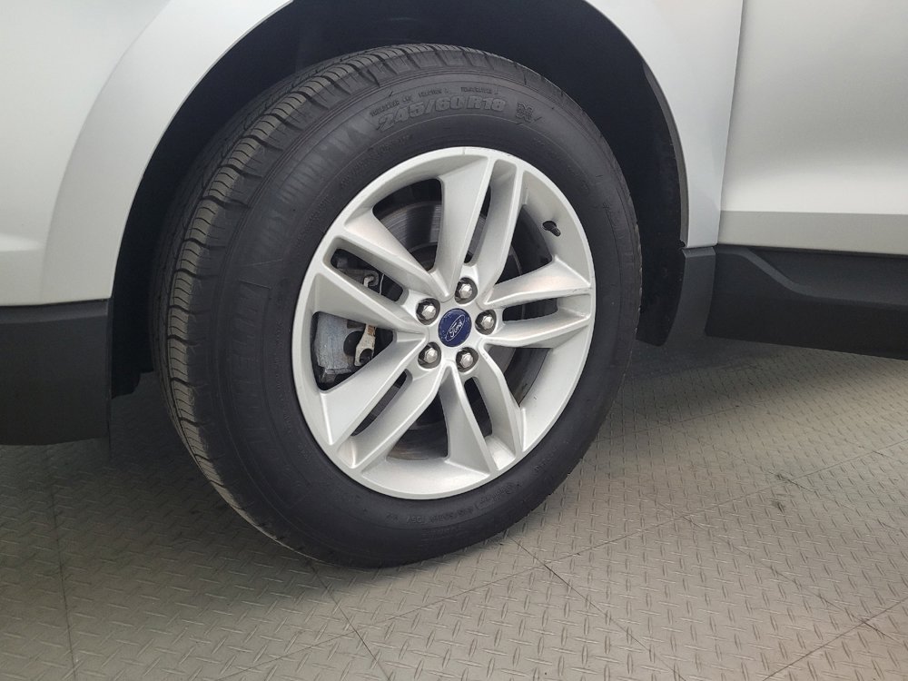 Used 2016 Ford Edge SEL w/ Equipment Group 201A AWD/4WD image 31