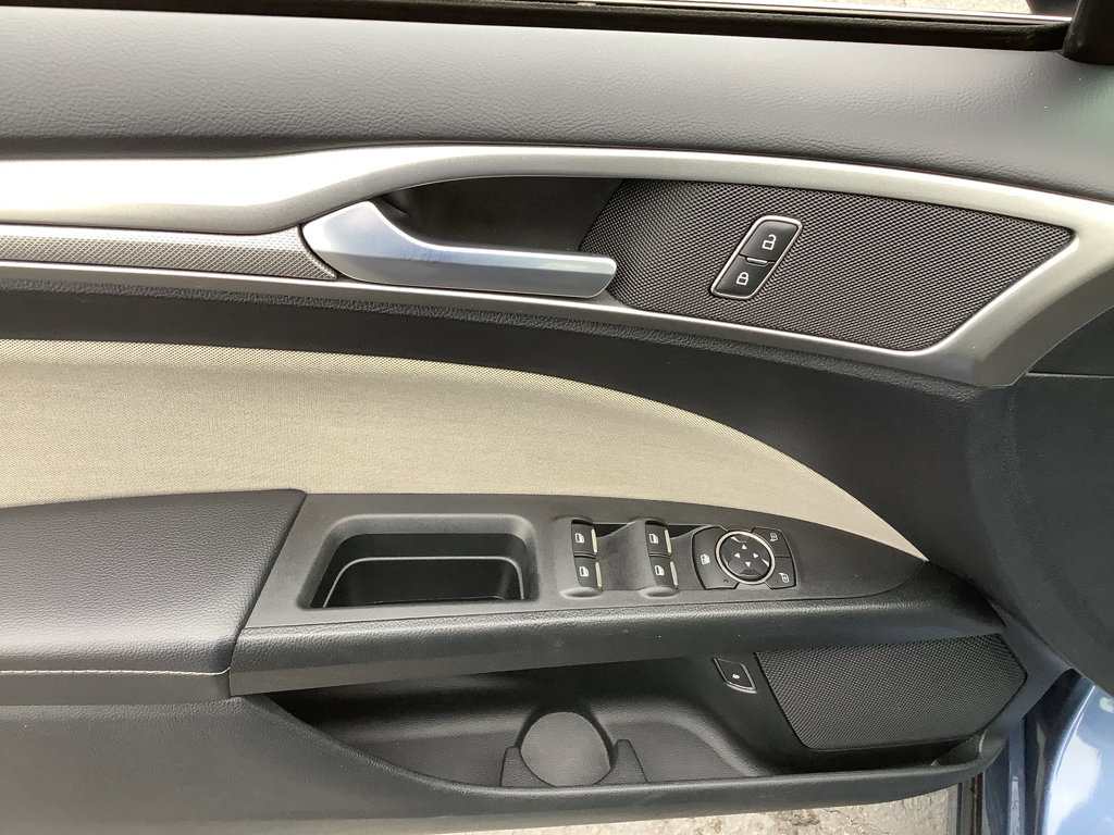 Used 2018 Ford Fusion S FWD image 11