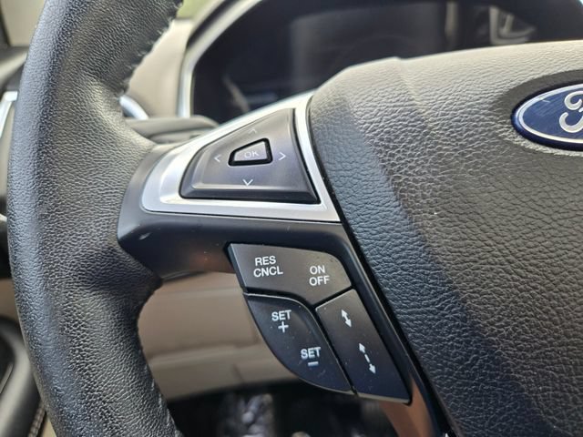 Used 2018 Ford Edge Titanium w/ Equipment Group 302A FWD image 23