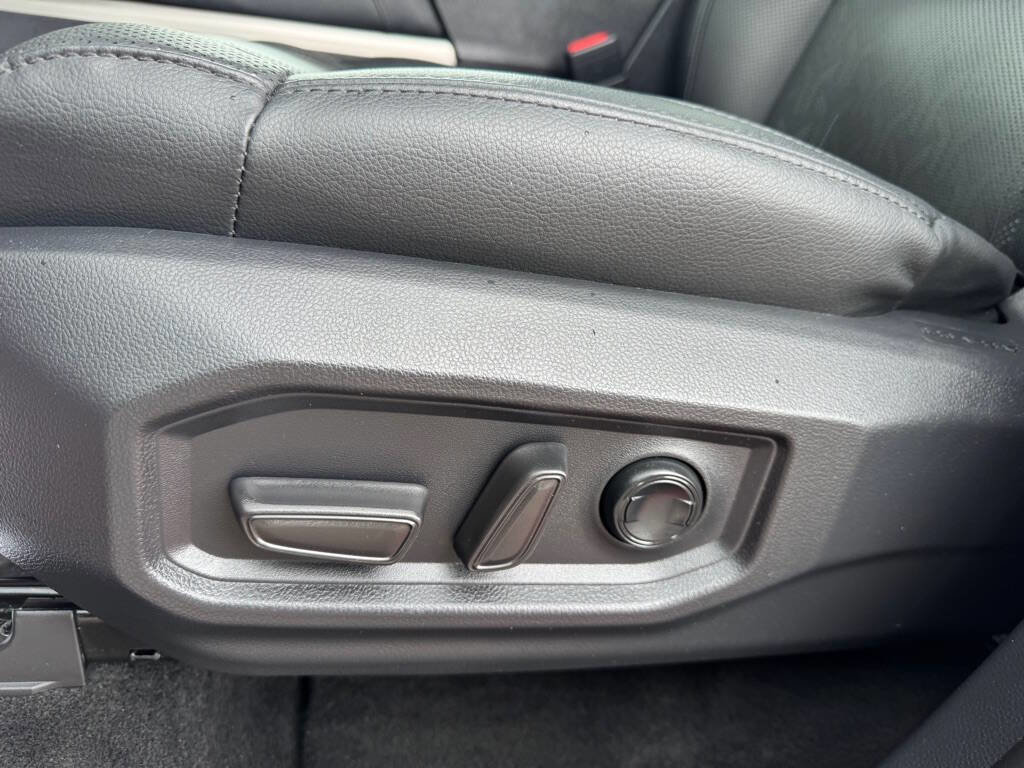 Used 2024 Toyota Tundra Limited image 13