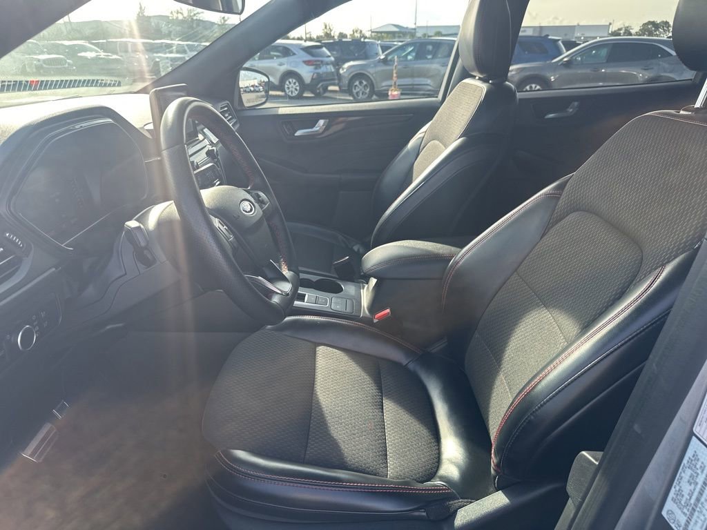 Used 2024 Ford Escape ST-Line image 11