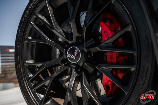 Used 2015 Chevrolet Corvette Z06 w/ 3LZ Preferred Equipment Group image 4