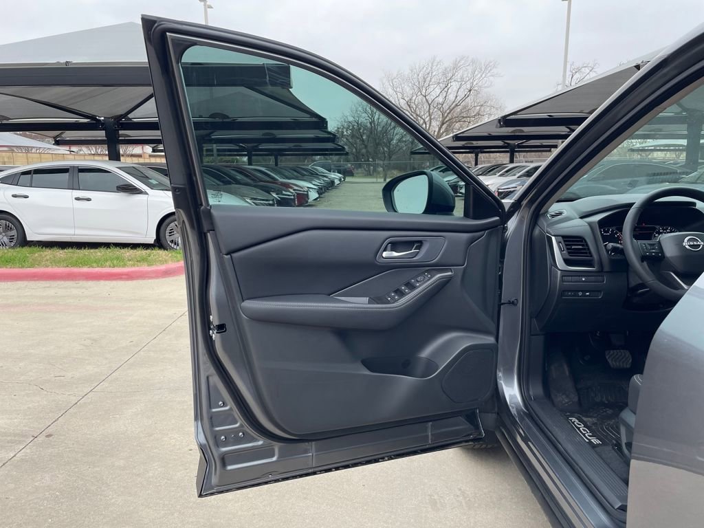 New 2026 Nissan Rogue SV w/ Cold Weather Package FWD image 36