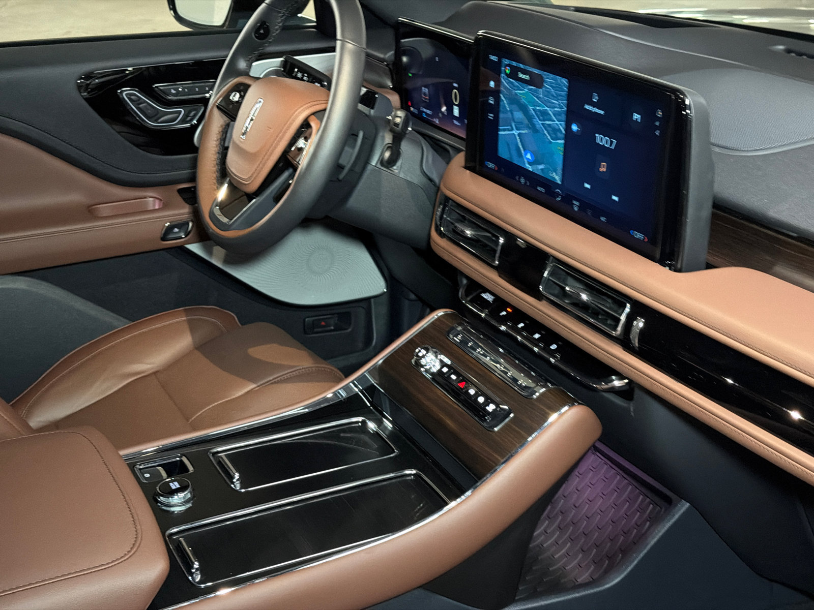 New 2027 Lincoln Aviator Reserve AWD/4WD image 10