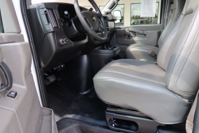 Used 2021 Chevrolet Express 2500 Extended RWD image 8