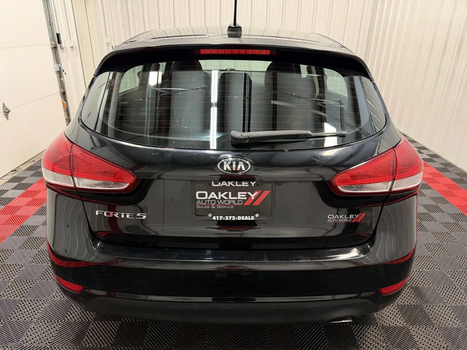 Used 2017 Kia Forte LX w/ LX Popular Plus Package FWD image 3