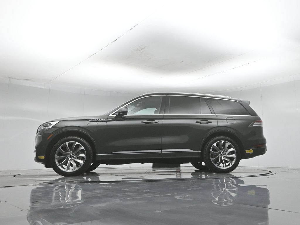 Used 2022 Lincoln Aviator Grand Touring w/ Equipment Group 301A AWD/4WD image 7