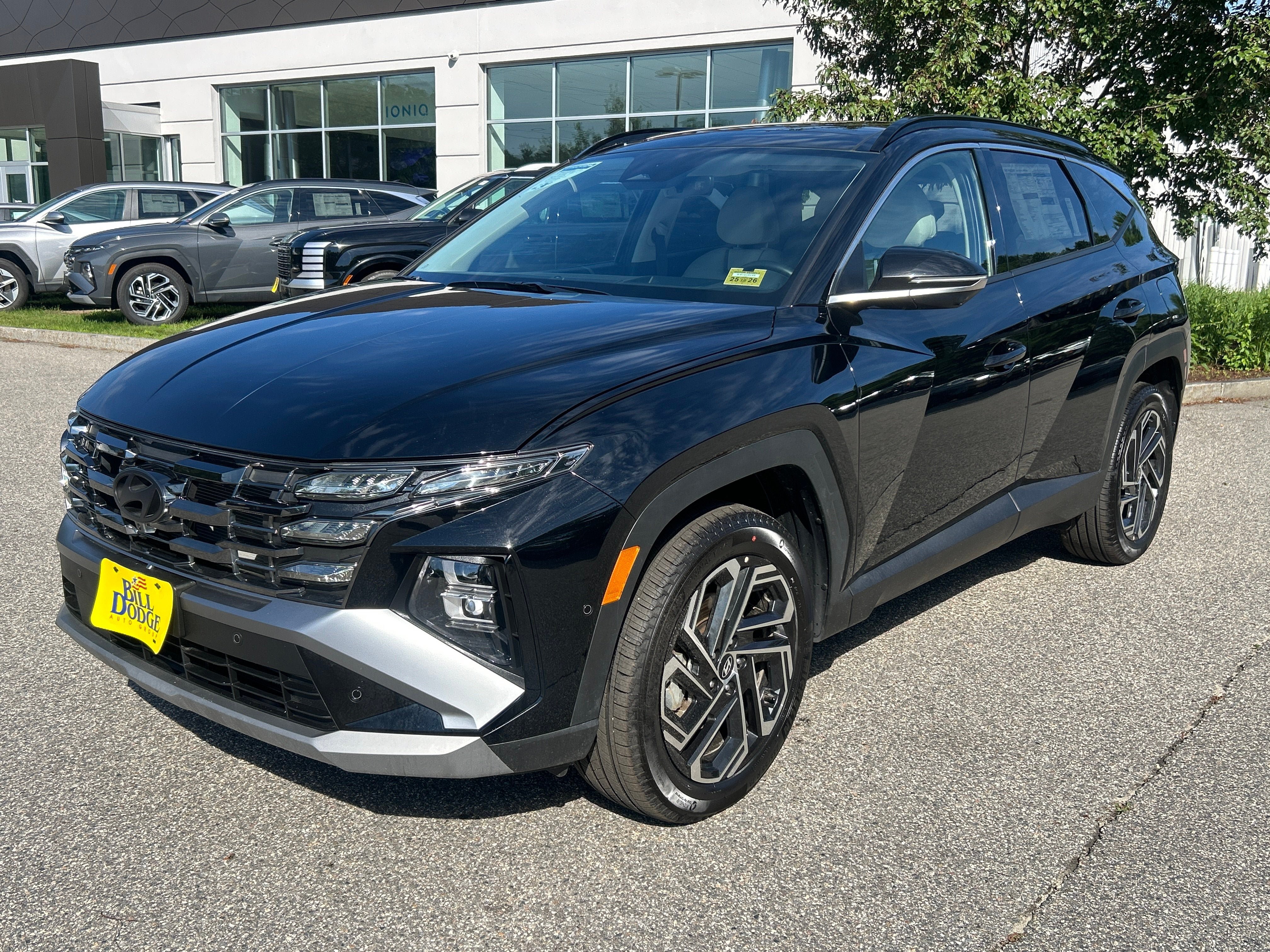 New 2026 Hyundai Tucson Limited AWD/4WD image 1
